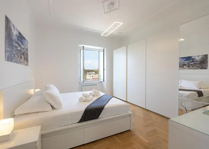 Appartement Colosseo Modern By In *